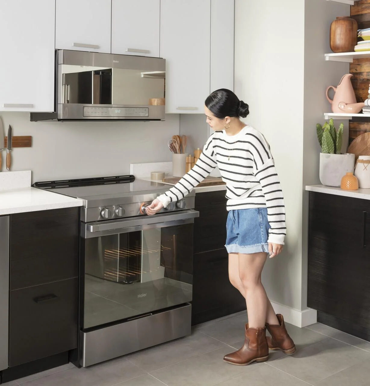 30" 1.6 Cu. Ft. Smart Over-the-Range Microwave Oven - Image 29