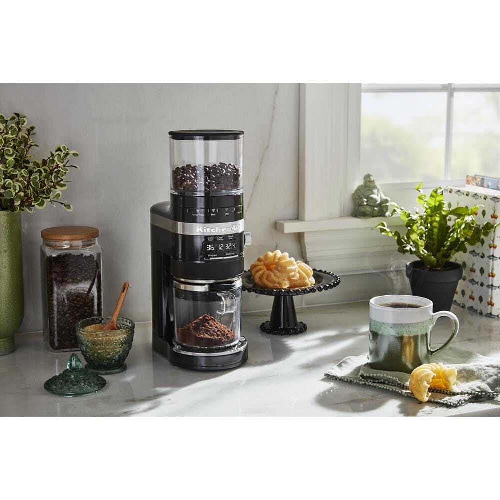 Kitchenaid KCG8433OB Burr Coffee Grinder - Image 4
