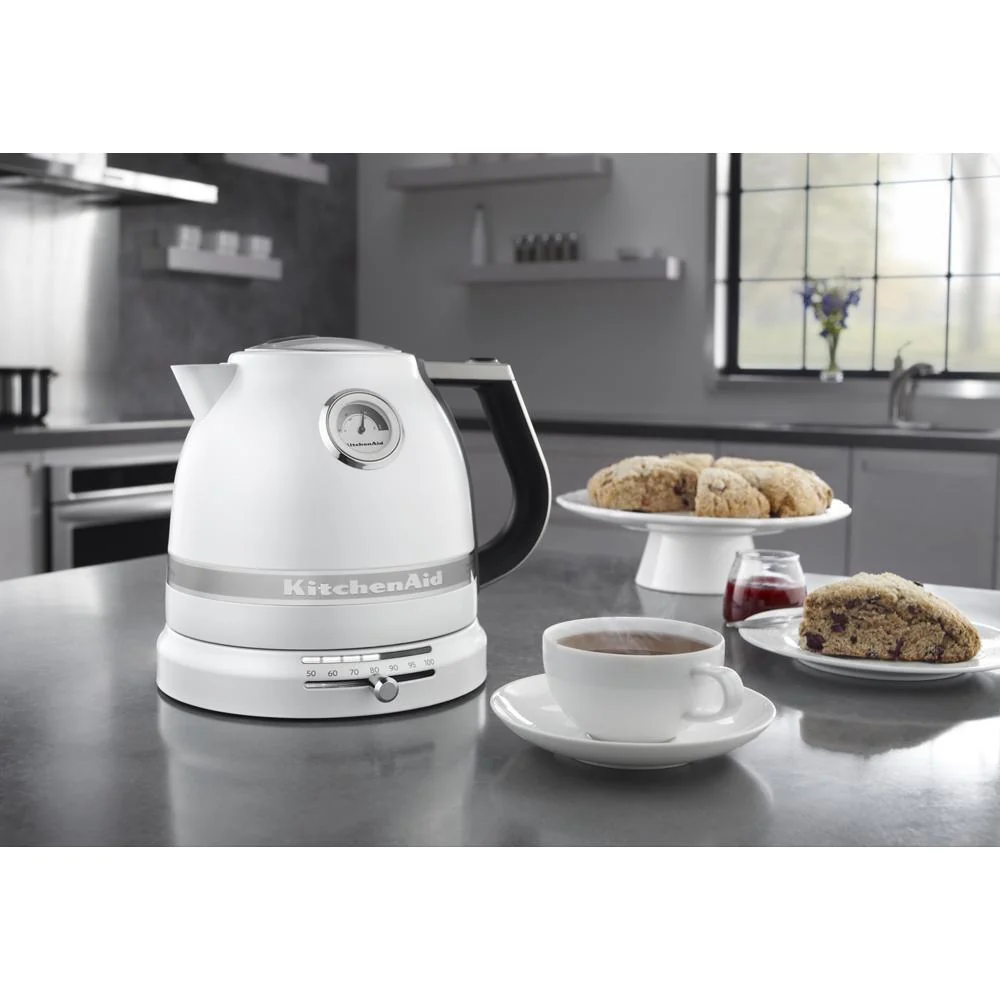Kitchenaid KEK1522FP 1.5 L Pro Line® Series Electric Kettle - Image 2