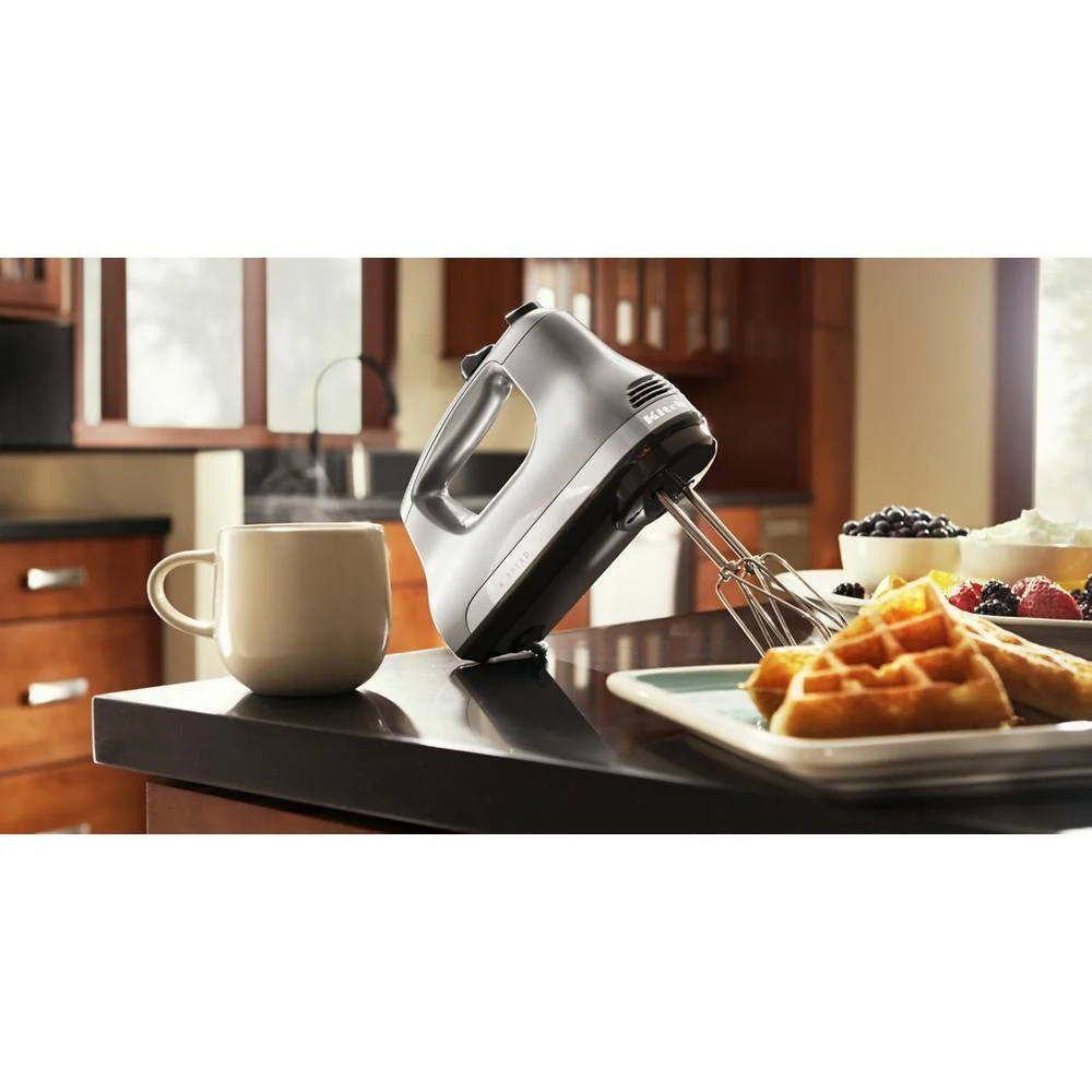Kitchenaid KHM512OB 5-Speed Ultra Power™ Hand Mixer - Image 3
