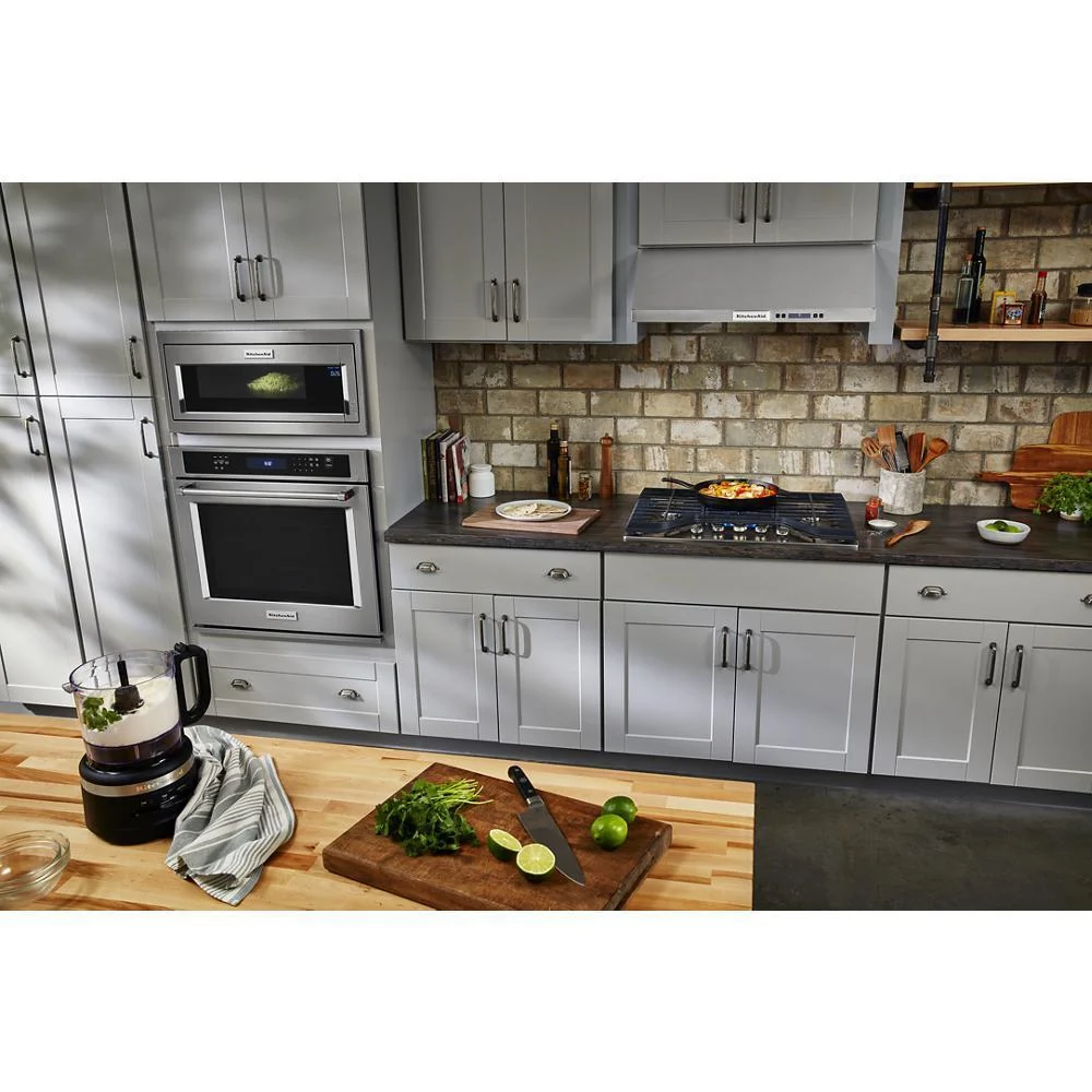 Kitchenaid KMBT5011KSS 1000 Watt Built-In Low Profile Microwave with Slim Trim Kit - Image 11