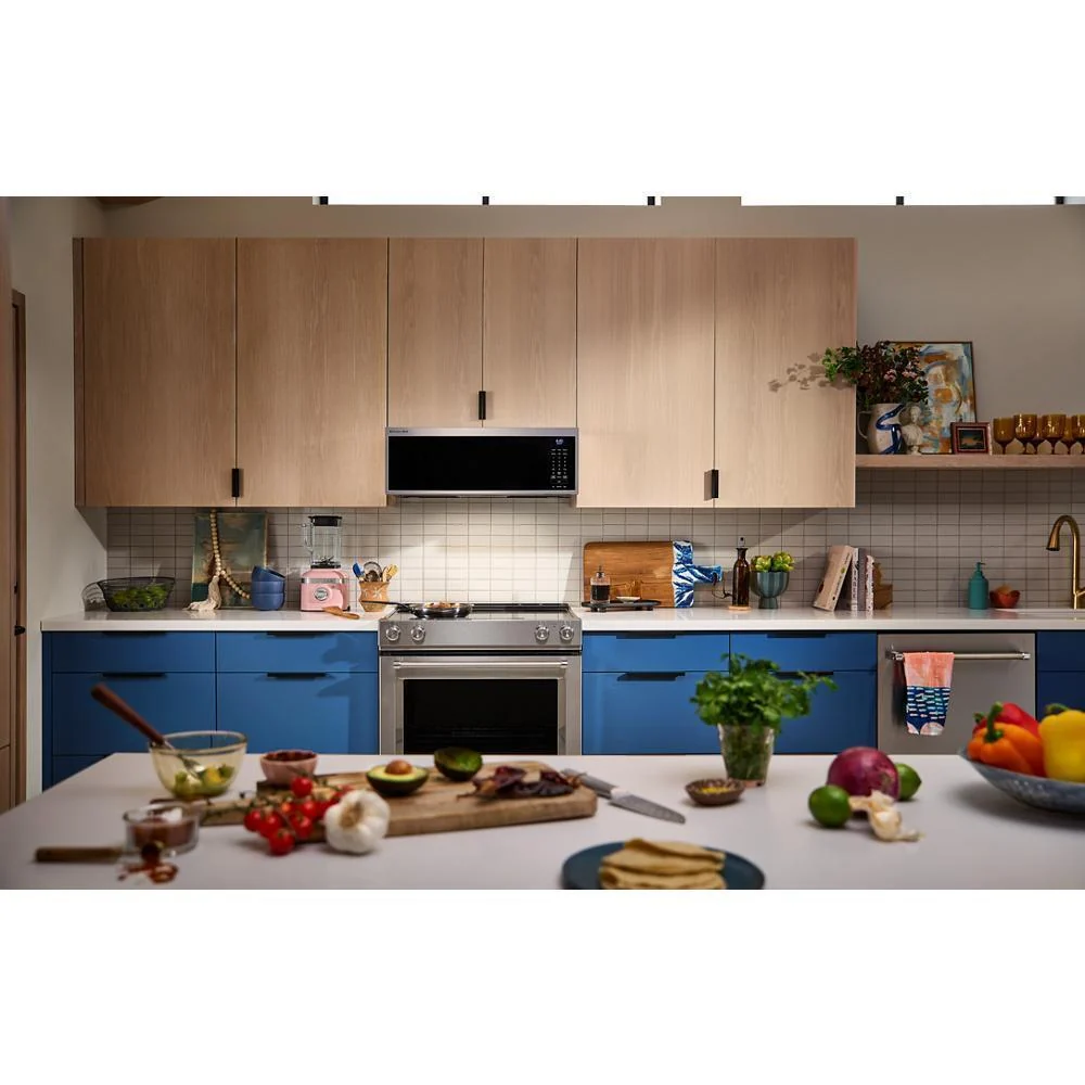 Kitchenaid KMML550RPS Smart Low Profile Microwave Hood Combination with Dual Fan Ventilation - Image 4