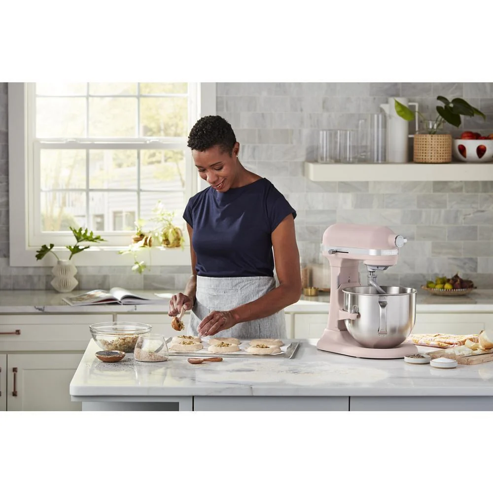 KSM70SKXXFT KitchenAid® 7 Quart Bowl-Lift Stand Mixer - Image 2