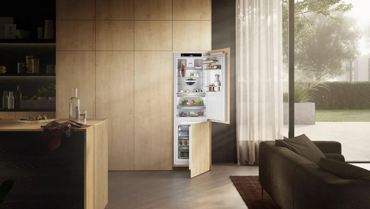 Liebherr ICB5160IM Fully Integrated Bottom Freezer Refrigerator with BioFresh - Image 5