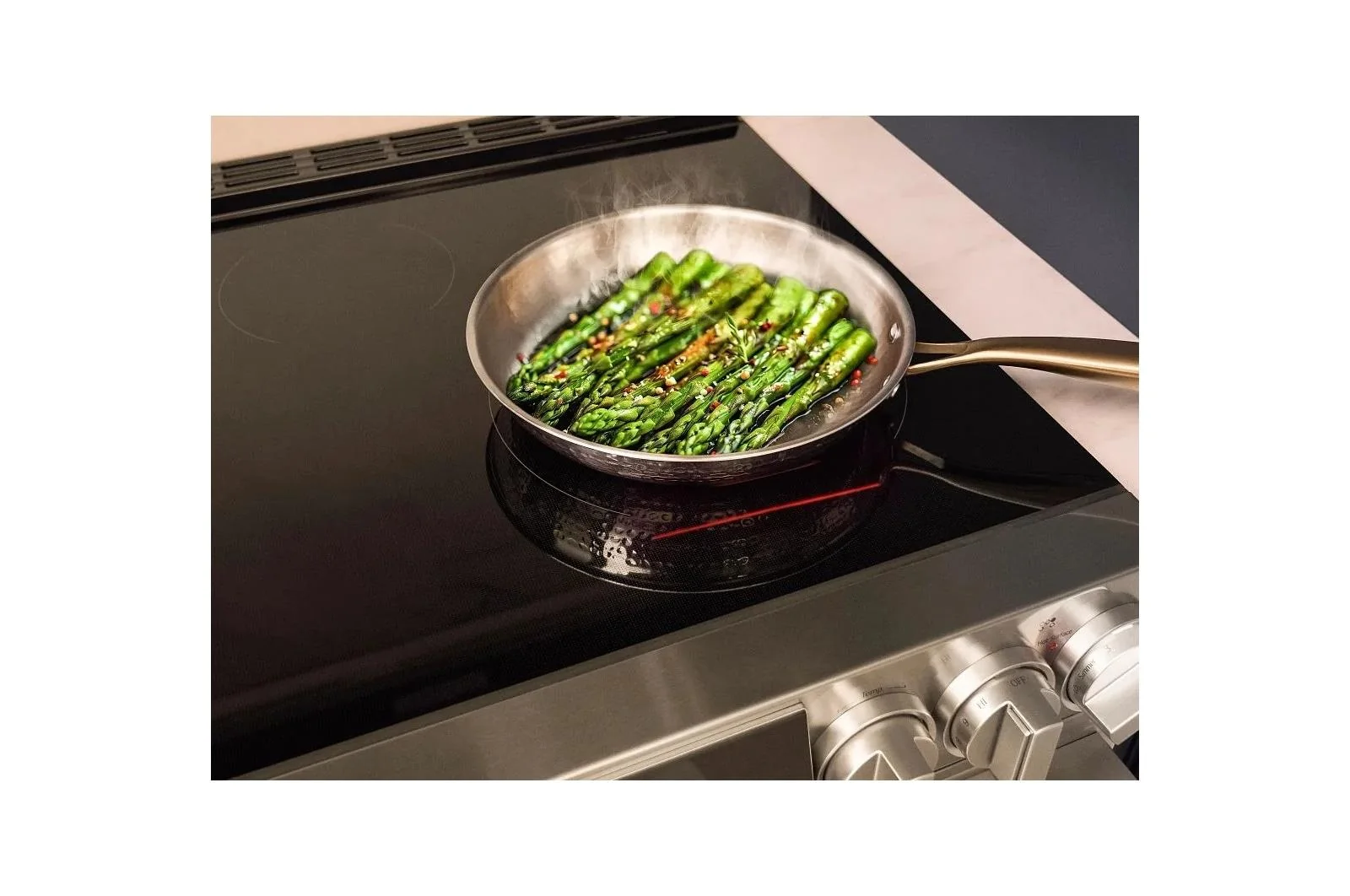 LSIU6339XE LG SIGNATURE 6.3 cu. ft. Smart Induction Slide-In Range with Dynamic ProBake Convection®, Air Fry, Air Sous Vide, Pizza mode and AI Gourmet Camera - Image 4