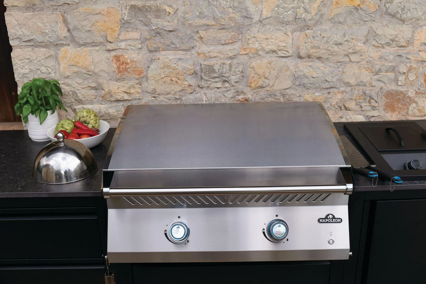 Napoleon Bbq BIG32FTNSS Built-In 700 Series 32 Griddle Stainless Steel , Natural Gas, Stainless Steel - Image 6