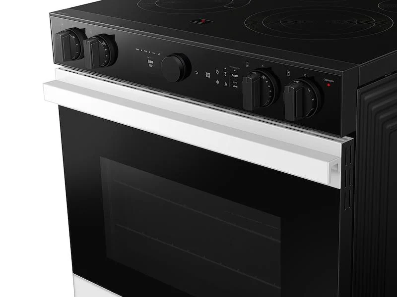 Samsung NSE6DB850012 Bespoke 6.3 cu. ft. Smart Slide-In Electric Range with Air Sous Vide & Air Fry in White Glass - Image 7