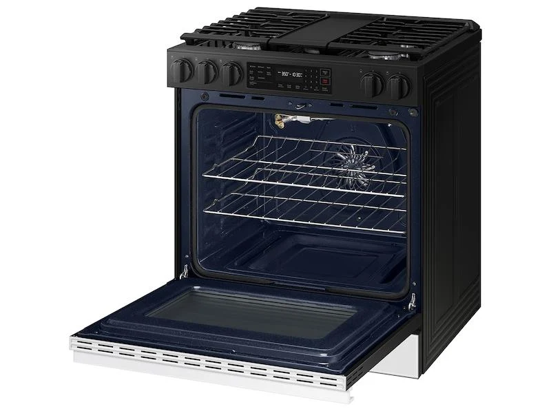 Samsung NSG6DB830012 Bespoke 6.0 cu. ft. Smart Slide-In Gas Range with Air Fry & Precision Knobs in White Glass - Image 10