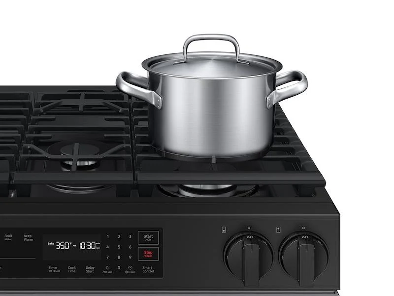 Samsung NSG6DG8100SR Bespoke 6.0 cu. ft. Smart Slide-In Gas Range with Precision Knobs in Stainless Steel - Image 5