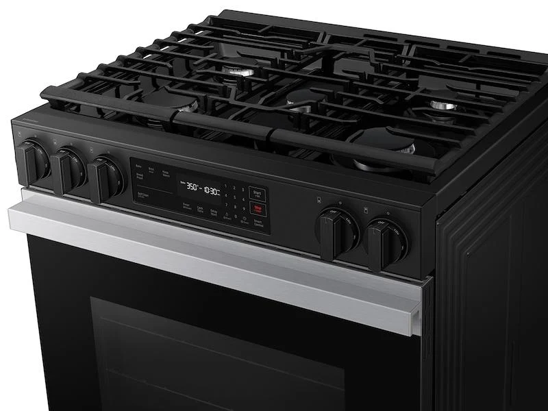 Samsung NSG6DG8100SR Bespoke 6.0 cu. ft. Smart Slide-In Gas Range with Precision Knobs in Stainless Steel - Image 7