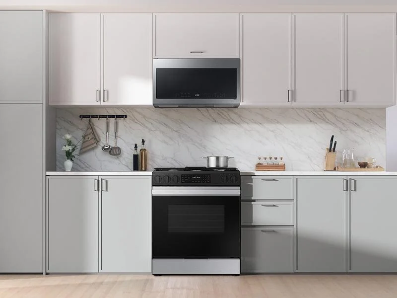 Samsung NSG6DG8300SR Bespoke 6.0 cu. ft. Smart Slide-In Gas Range with Air Fry & Precision Knobs in Stainless Steel - Image 3