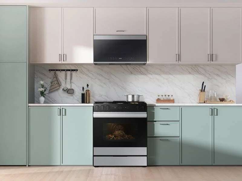 Samsung NSG6DG8500SR Bespoke 6.0 cu. ft. Smart Slide-In Gas Range with Air Sous Vide & Air Fry in Stainless Steel - Image 3