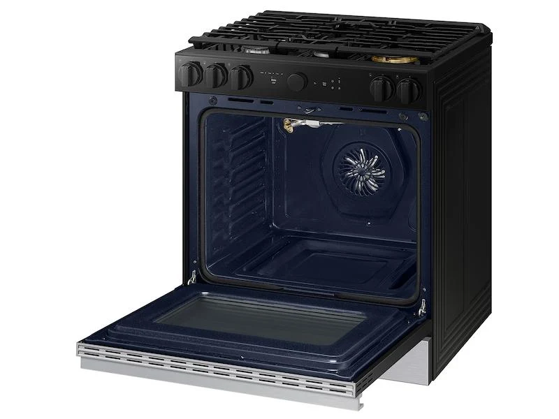 Samsung NSG6DG8500SR Bespoke 6.0 cu. ft. Smart Slide-In Gas Range with Air Sous Vide & Air Fry in Stainless Steel - Image 9