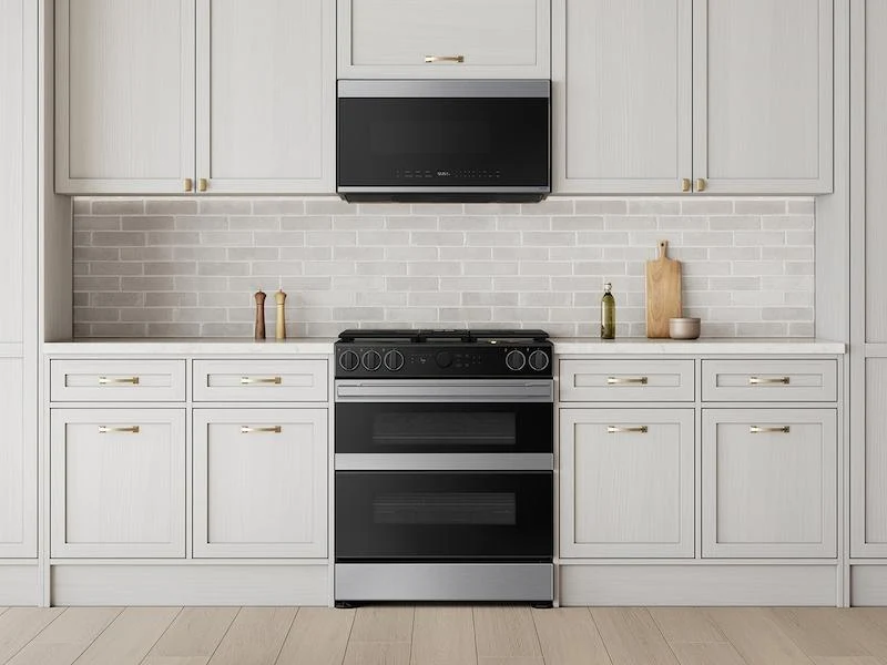 Samsung NSG6DG8550SR Bespoke Slide-in Gas Range - Image 6