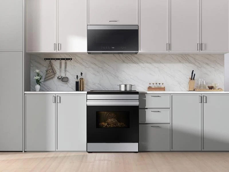 Samsung NSI6DG9100SR Bespoke 6.3 cu. ft. Smart Slide-In Induction Range with Anti-Scratch Glass Cooktop in Stainless Steel - Image 3