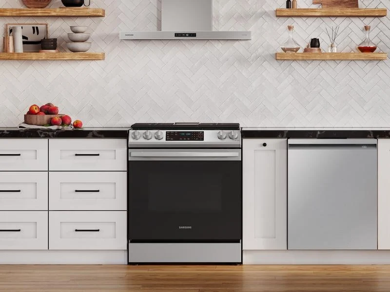 Samsung 6.0 cu. ft. Smart Slide-in Gas Range with Air Fry - Image 3