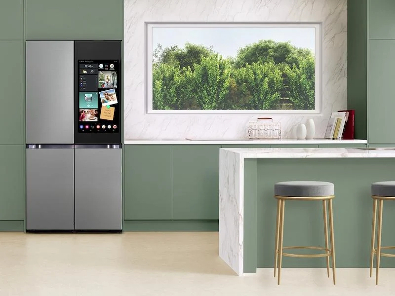 Samsung RF23DB9900QD Bespoke Counter Depth 4-Door Flex™ Refrigerator (23 cu. ft.) with AI Family Hub+™ and AI Vision Inside™ in Stainless Steel - Image 6