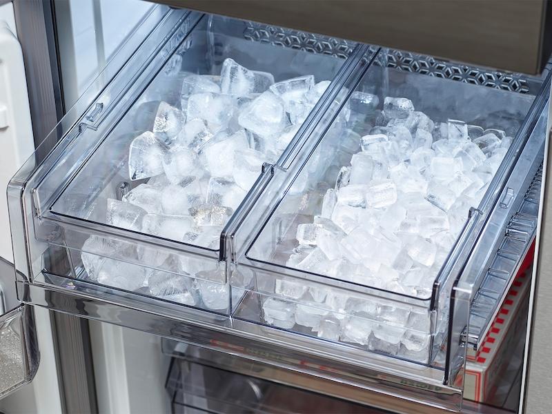 Samsung RF29DB990012 Bespoke 4-Door Flex™ Refrigerator (29 cu. ft.) with AI Family Hub+™ and AI Vision Inside™ in White Glass - Image 10