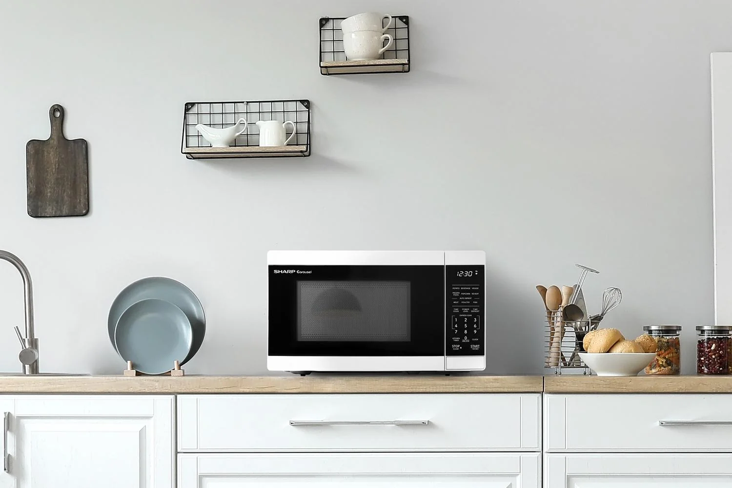 SMC0760KW Sharp 0.7 cu. ft. 700W White Countertop Microwave Oven - Image 8