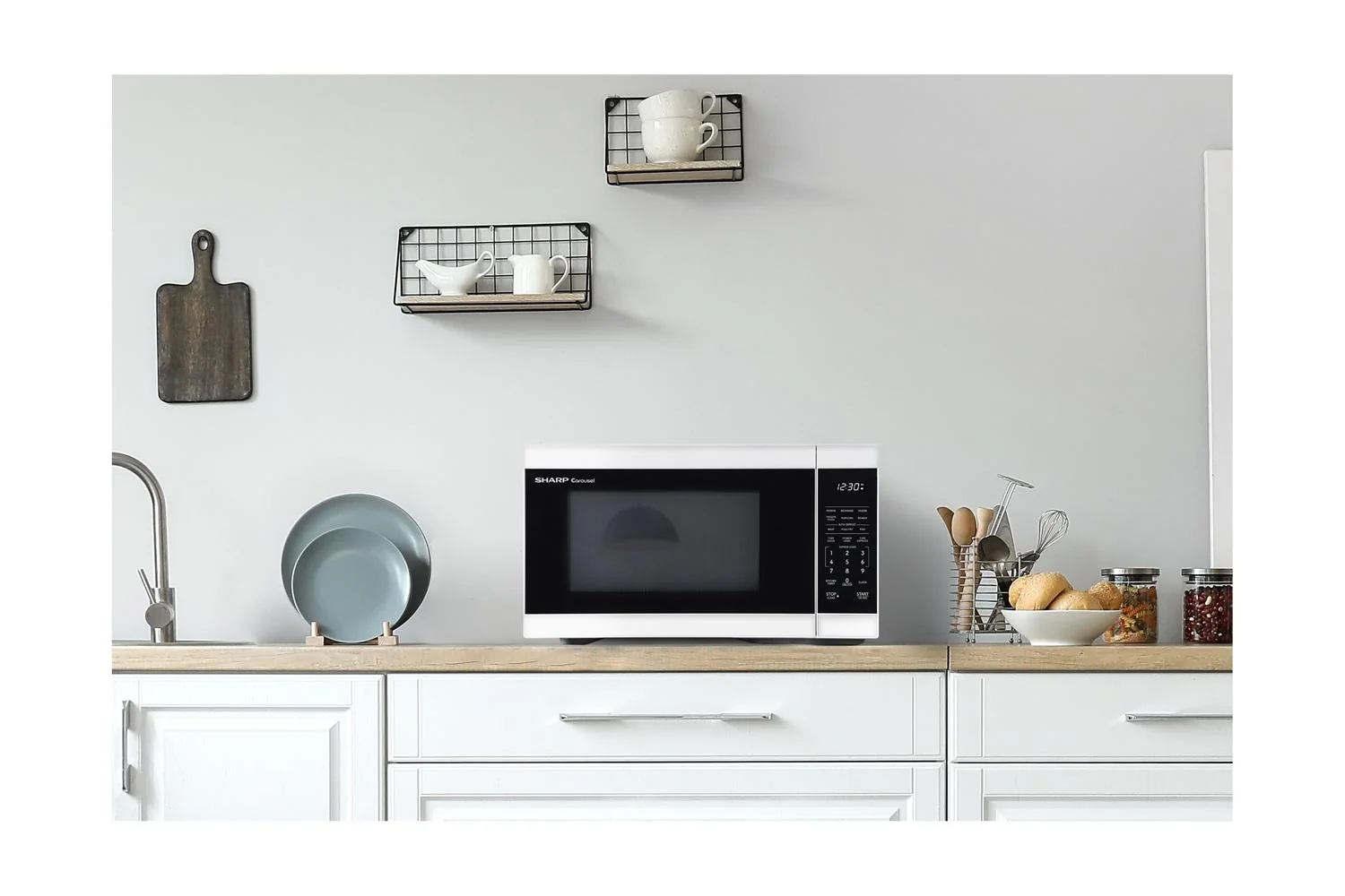 SMC1161KW Sharp 1.1 cu. ft. 1000W White Countertop Microwave Oven - Image 6