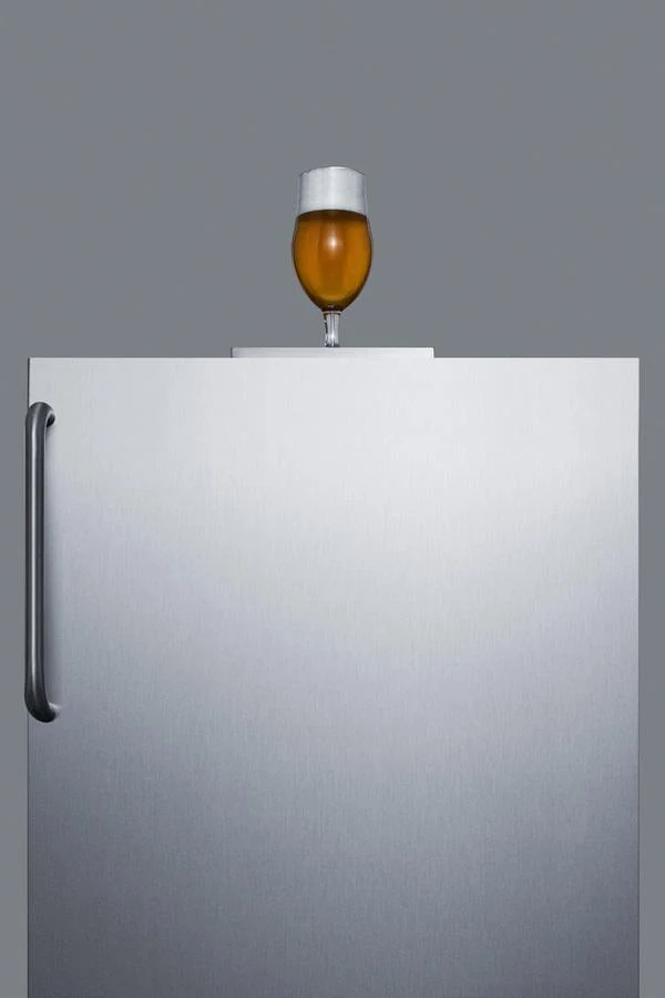 Summit SBC54OSBIADANK 24" Wide Outdoor Kegerator, ADA Compliant - Image 5