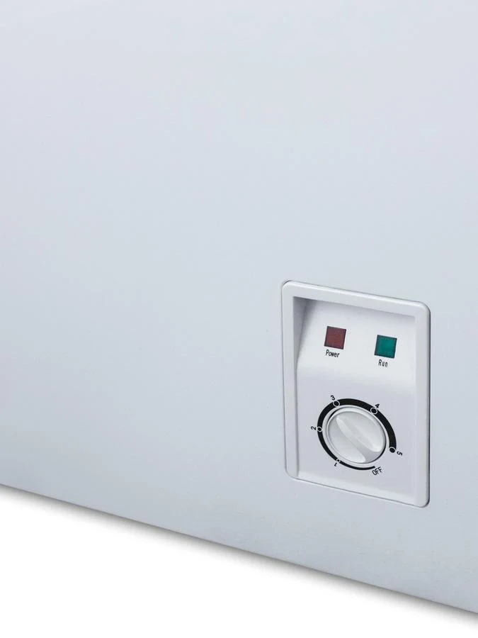 Summit WCH07W 7 CU.FT. Residential Chest Freezer In White - Image 4