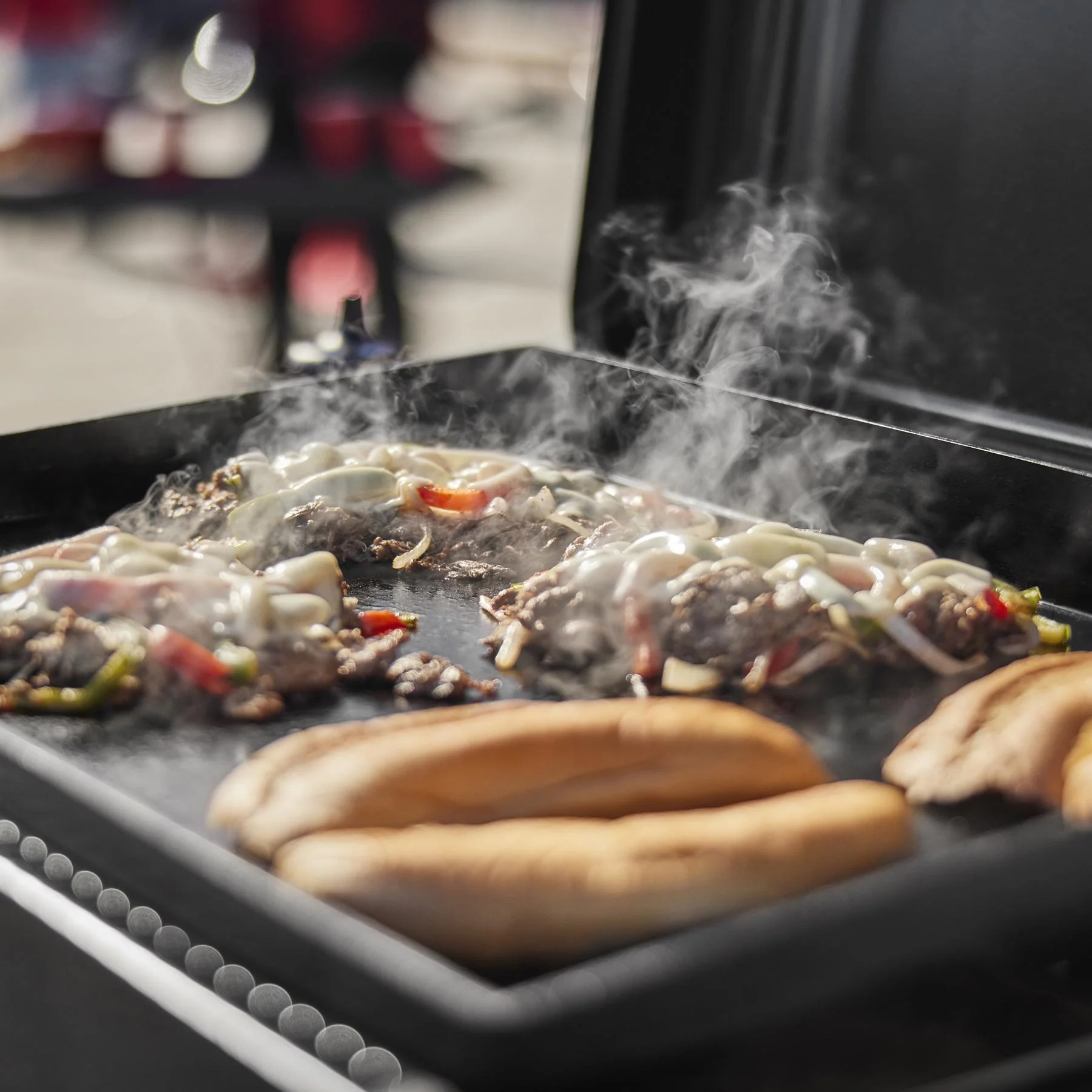 1500213 Weber Traveler® 22 Tabletop Griddle - Black - Image 2
