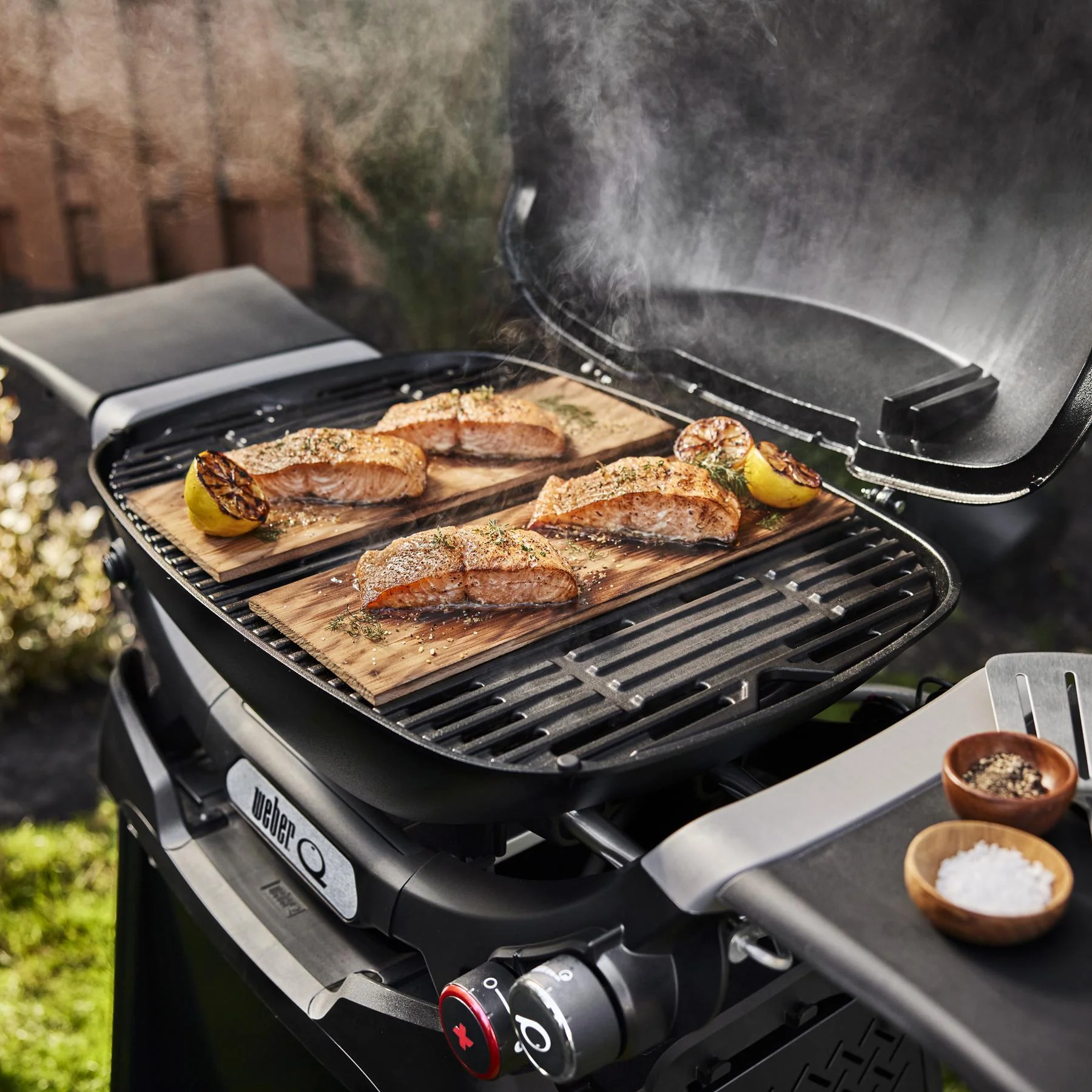 Weber 1500390 Q 2800N+ Gas Grill with Stand (Liquid Propane) - Midnight Black - Image 2
