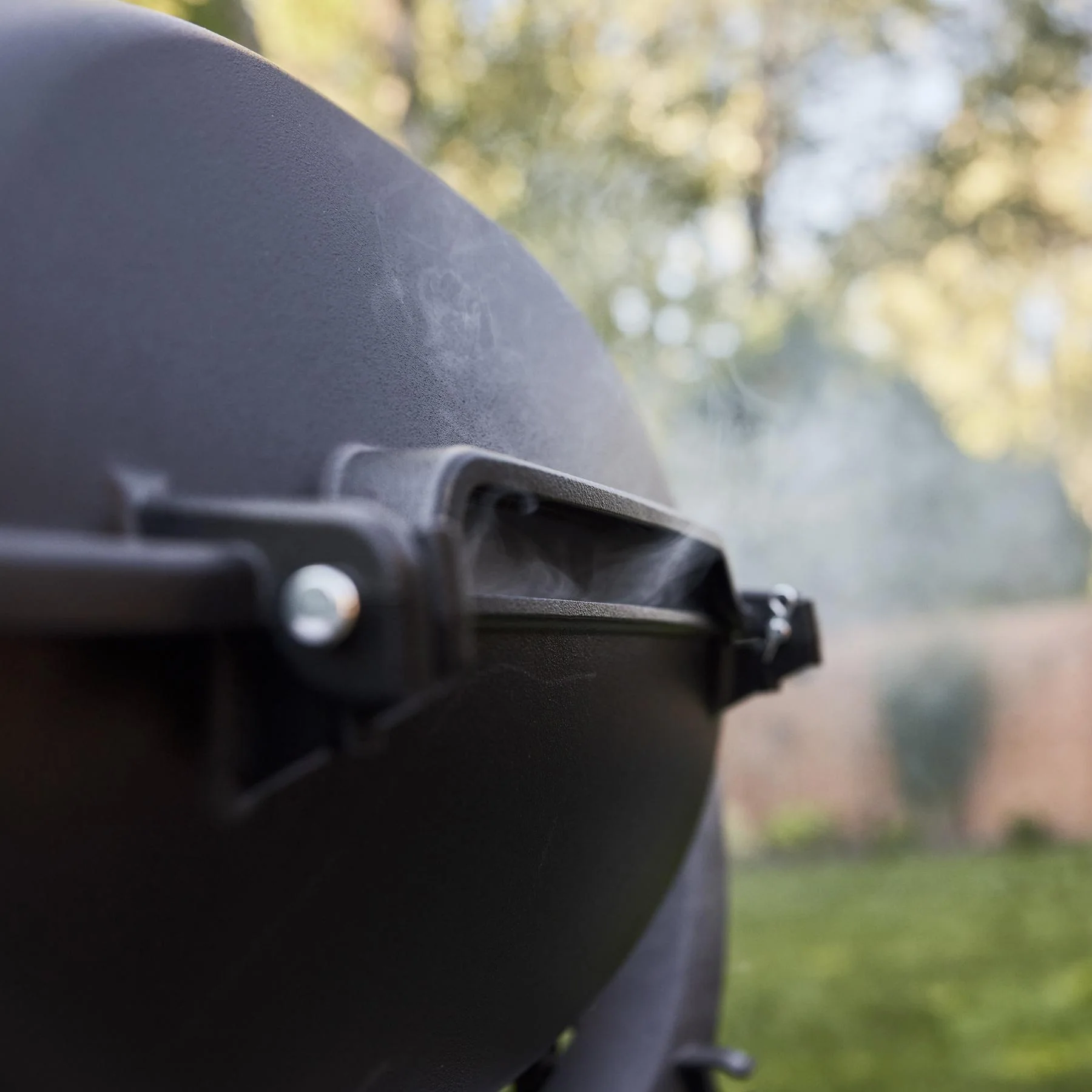 Weber 1500393 Q 2800N+ Gas Grill with Stand (Liquid Propane) - Charcoal Grey - Image 3