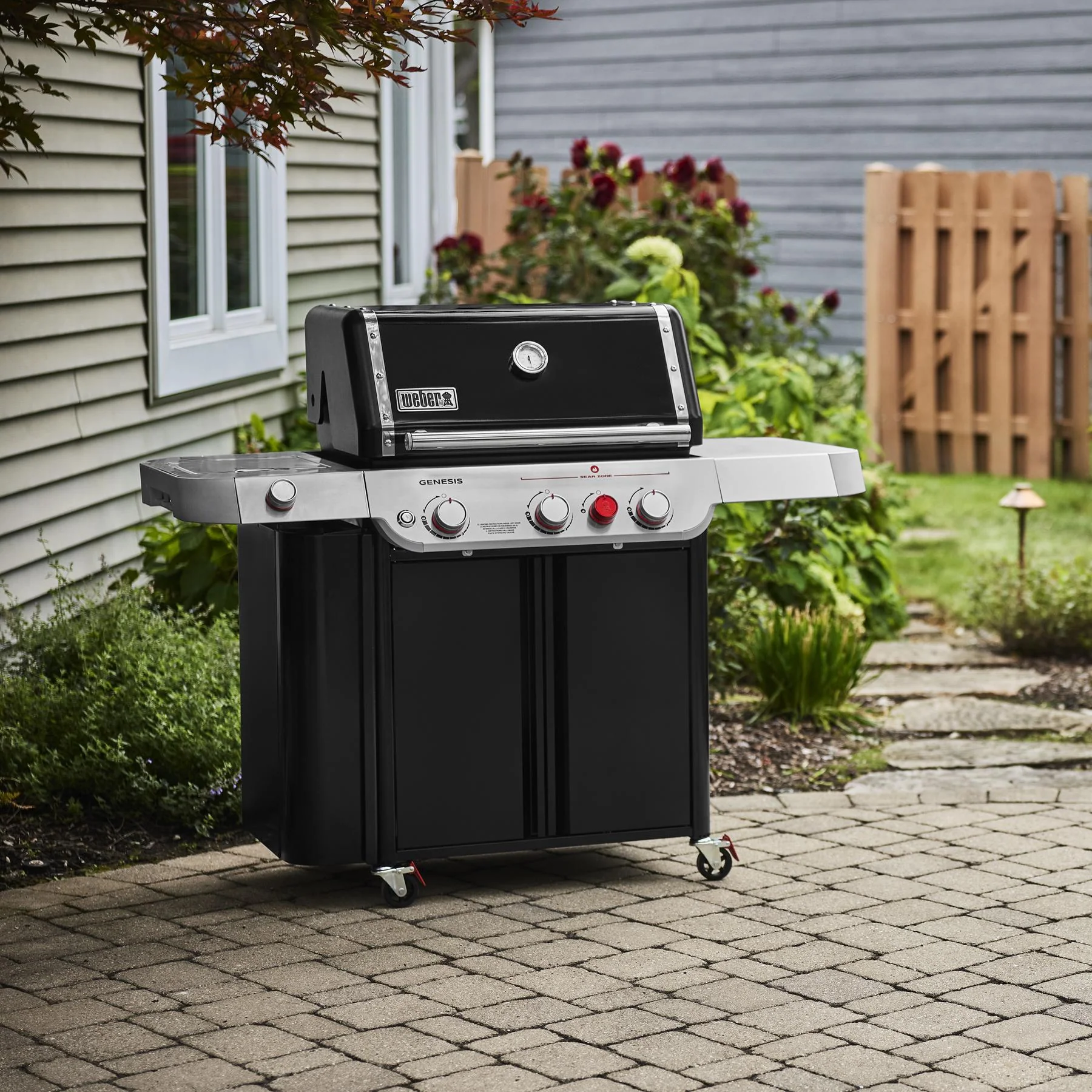 Weber 1500535 Genesis E-335 Gas Grill (Liquid Propane) - Black - Image 5