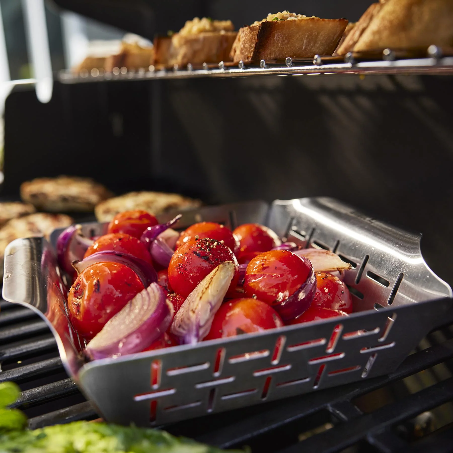 Weber 1500576 Genesis E-330 Gas Grill (Liquid Propane) - Black - Image 7