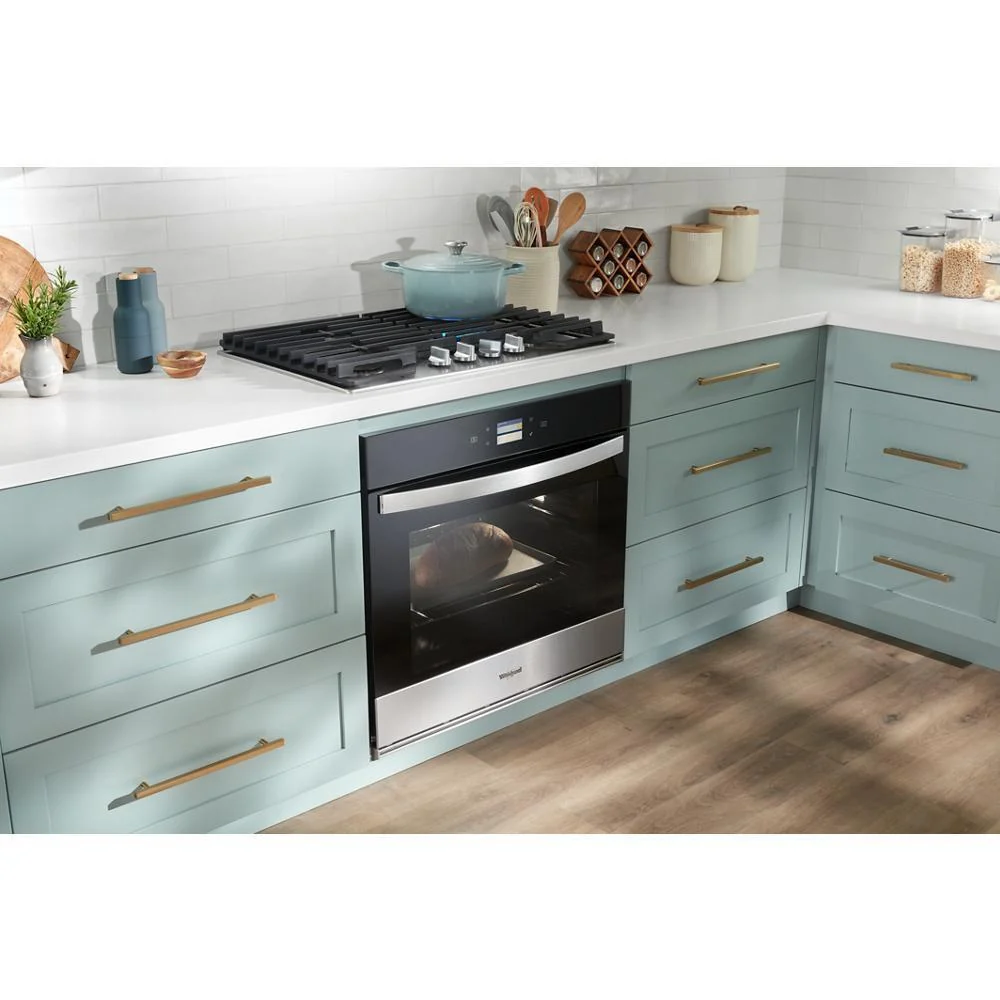 Whirlpool WCGK5030PS 30-inch Gas Cooktop with EZ-2-Lift™ Hinged Cast-Iron Grates - Image 4