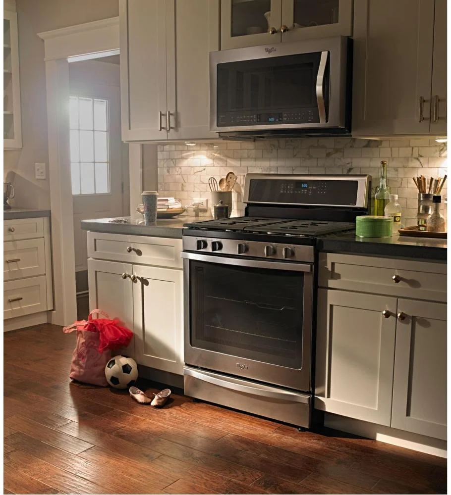 Whirlpool WFG715H0EH 5.8 Cu. Ft. Freestanding Gas Range with AquaLift® Self-Cleaning Technology - Image 2