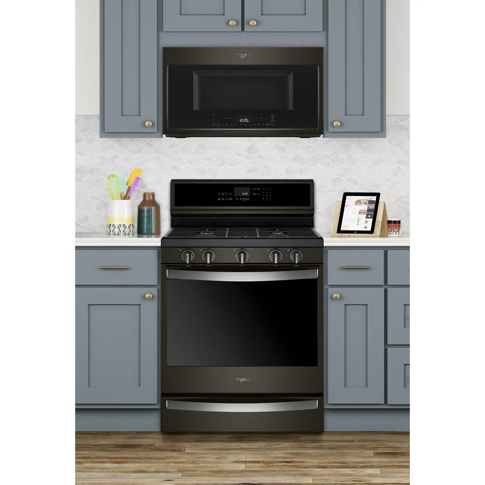 Whirlpool WFG975H0HV 5.8 cu. ft. Smart Freestanding Gas Range with EZ-2-Lift™ Grates - Image 9