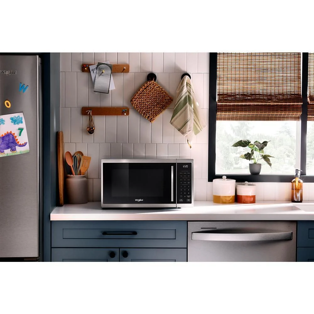 Whirlpool WMCS5522RS 1.0 cu. ft. Stainless Steel All-In-One Multifunctional Countertop Microwave With Air Fry - 900 watt - Image 3